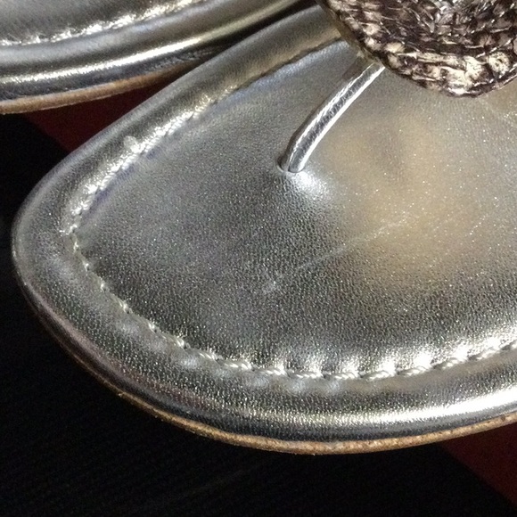 Donald J. Pliner Silver Metallic Snake Print Sandal Size 8 very gently worn - Picture 14 of 15